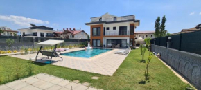 Villa Ay, Fethiye Çiftlikte, 6 Yatak odalı, 14 Kişilik , Müstakil Havuzlu Lüks Villa